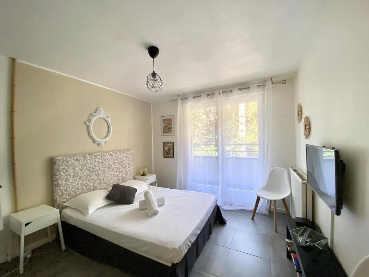 Le Saint Eloi - Studio Avec Parking Toulouse Centre Apartamento